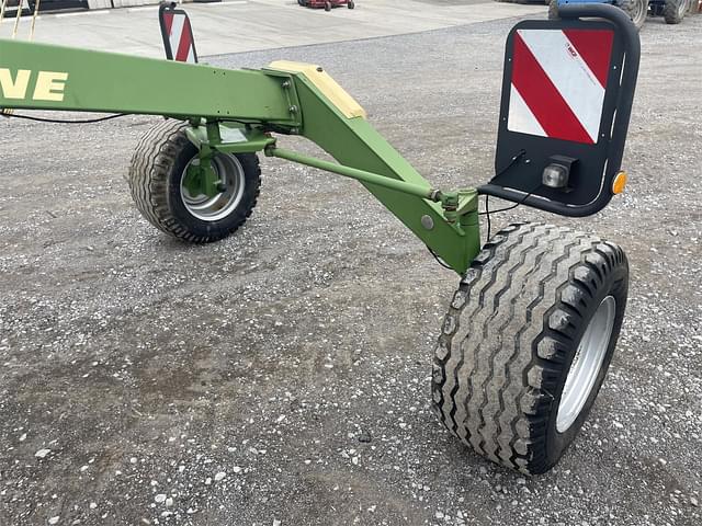 Image of Krone Swadro TS740 equipment image 3