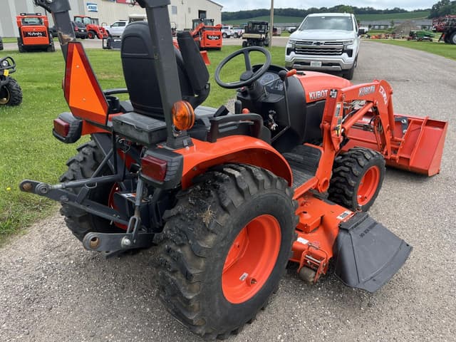 Image of Kubota B2601 equipment image 4