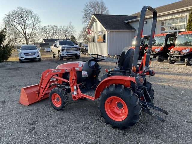 Image of Kubota B2601HSD equipment image 2