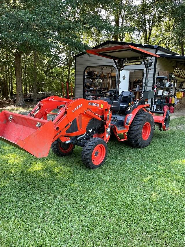 Image of Kubota B2650 equipment image 3