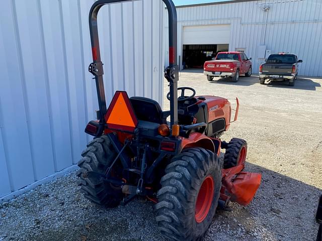 Image of Kubota B2650 equipment image 4
