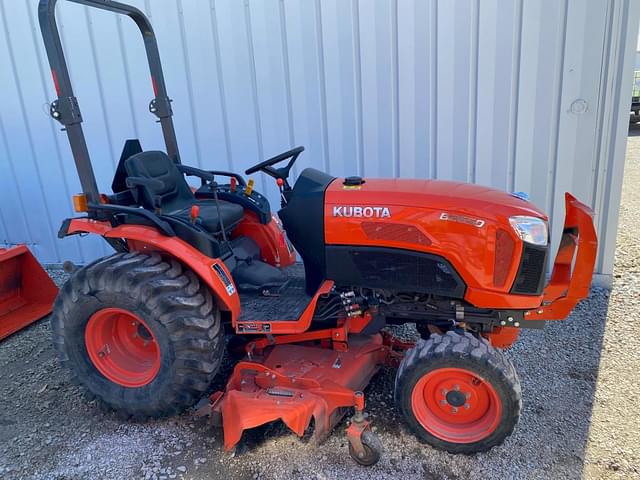 Image of Kubota B2650 equipment image 3