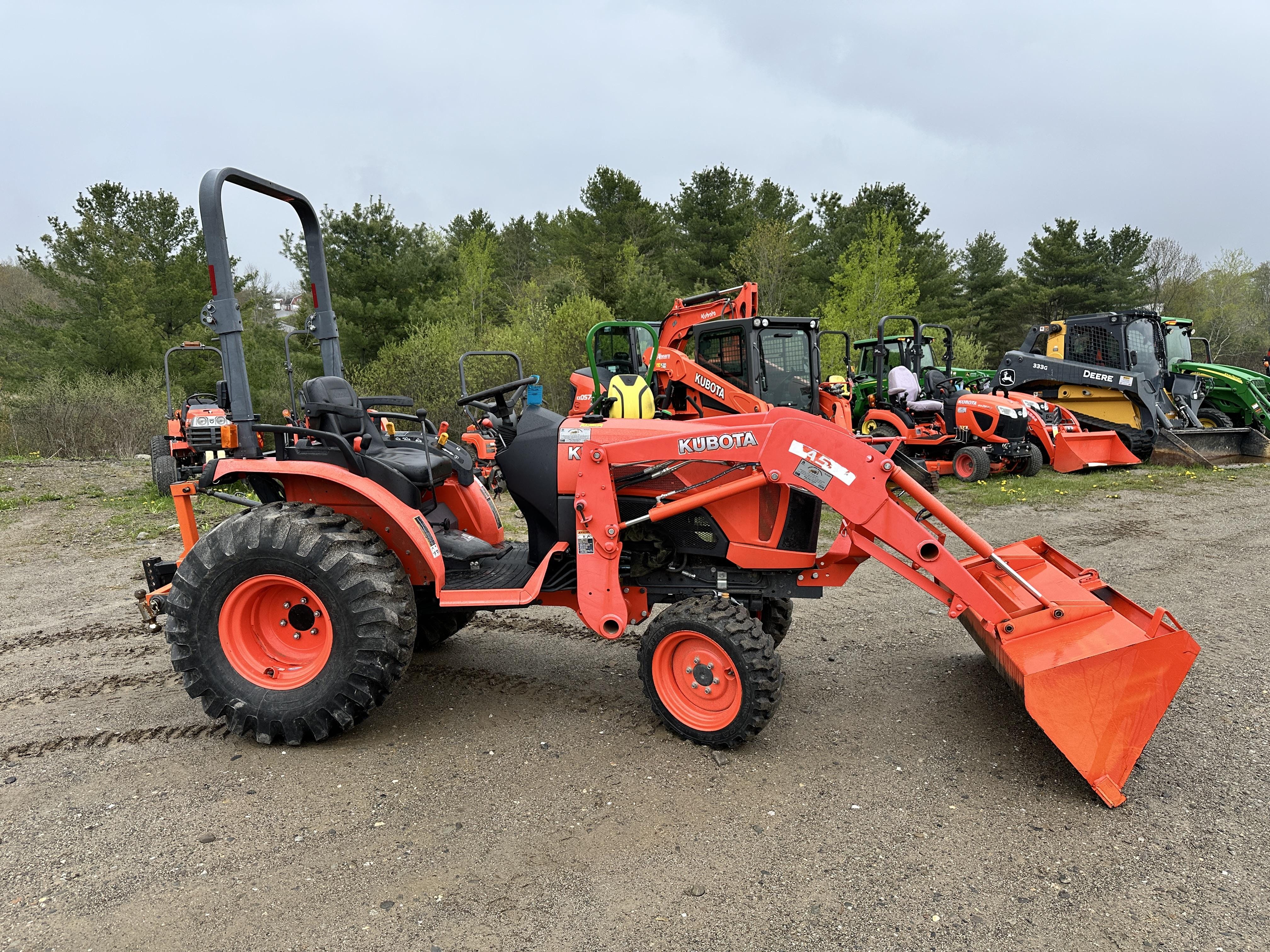 2018 Kubota B2650HSD Equipment Image0