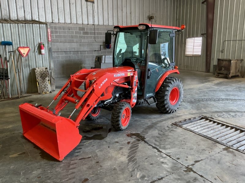 2018 Kubota B2650HSDC Equipment Image0