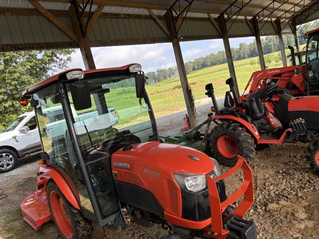 Image of Kubota B3350 equipment image 1