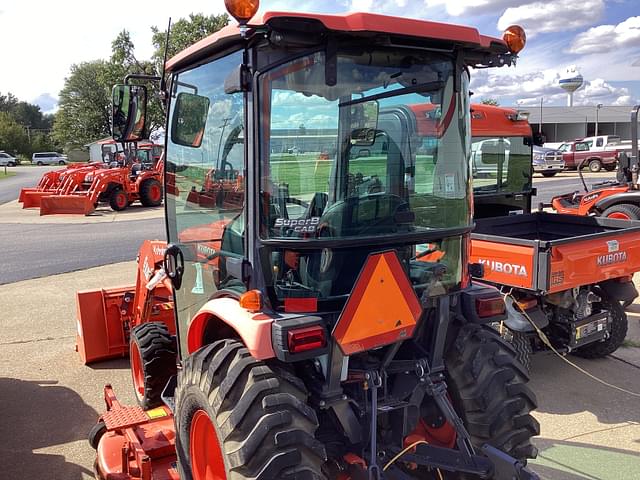 Image of Kubota B3350 equipment image 3