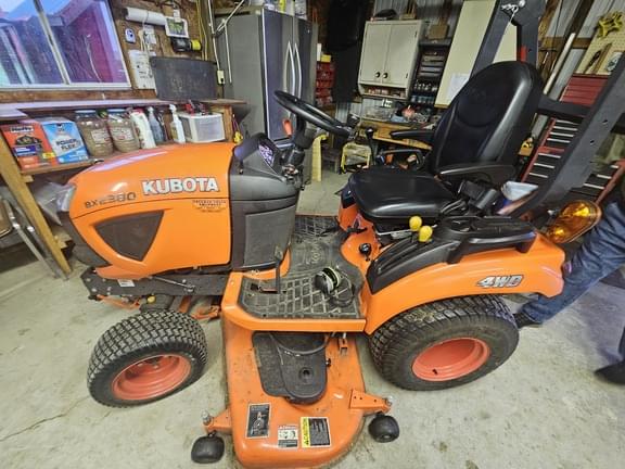 Image of Kubota BX2380 equipment image 4