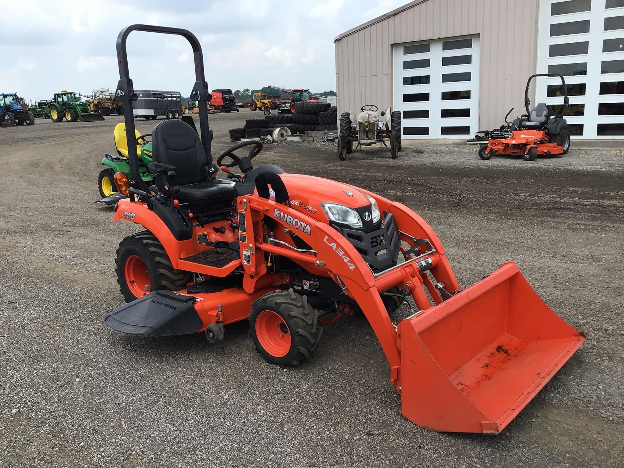 2018 Kubota BX2380 Equipment Image0