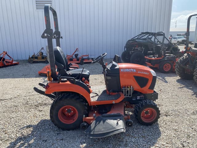Image of Kubota BX2380 equipment image 4