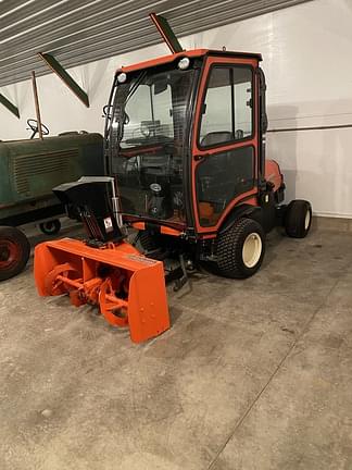 Image of Kubota F2690 equipment image 1