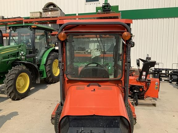 Image of Kubota F3990 equipment image 3