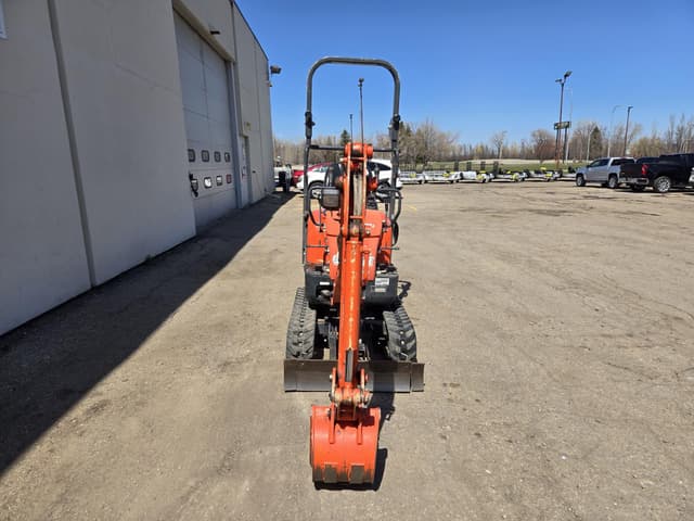 Image of Kubota K008-3 equipment image 3