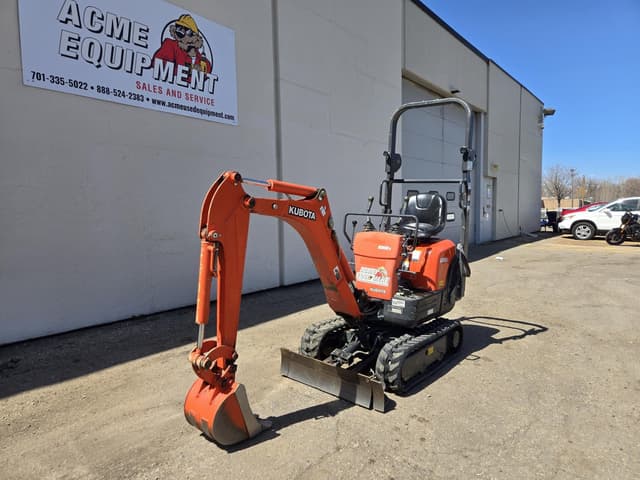 Image of Kubota K008-3 equipment image 2