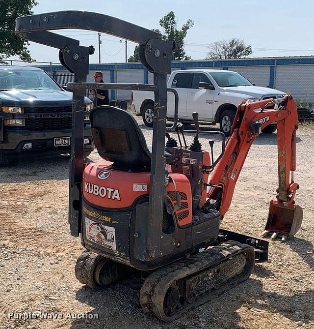 Image of Kubota K008-3 equipment image 4