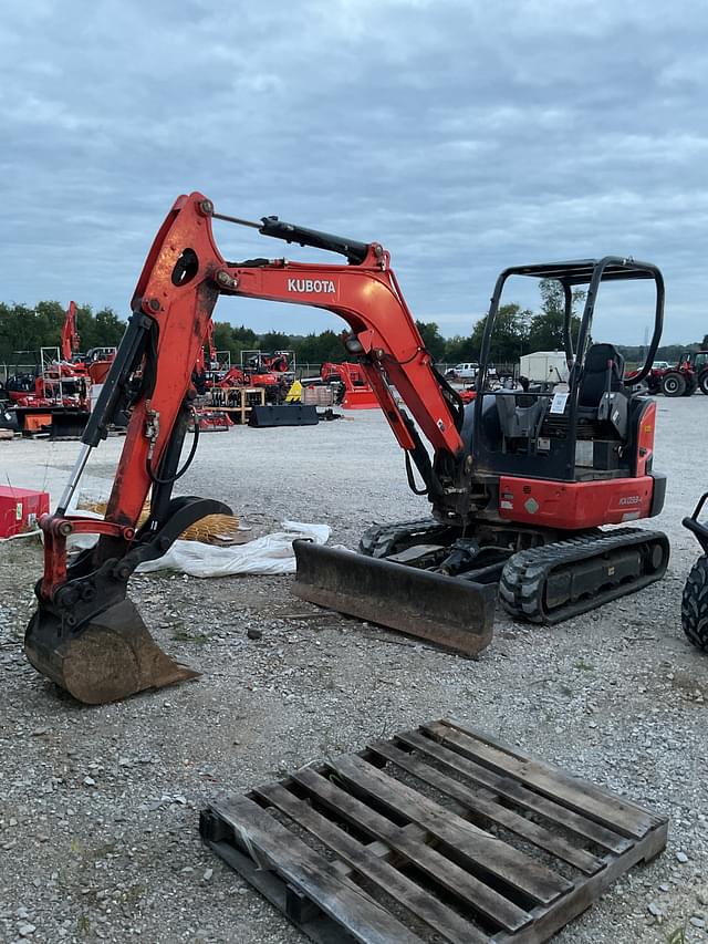 Image of Kubota KX033-4 equipment image 1