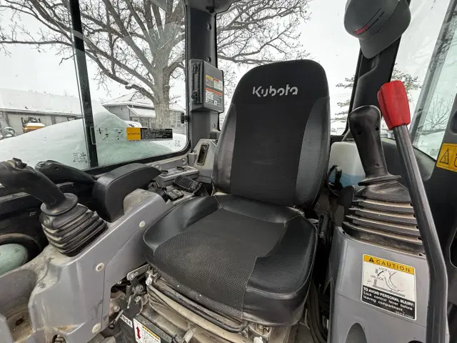Image of Kubota KX057-4 equipment image 2