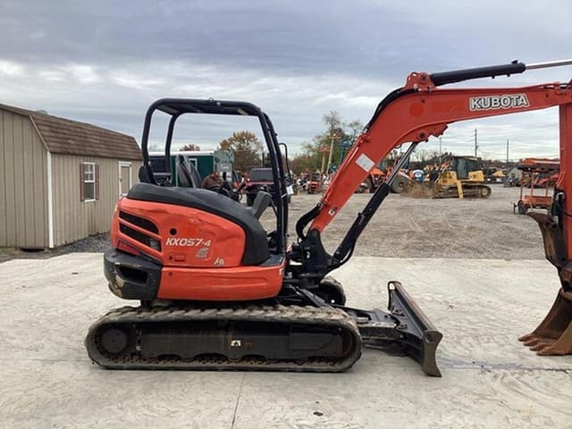 Image of Kubota KX057-4 equipment image 4