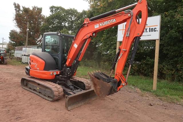 Image of Kubota KX057-4 equipment image 4