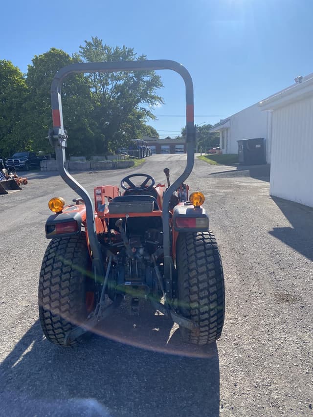 Image of Kubota L2501 equipment image 4