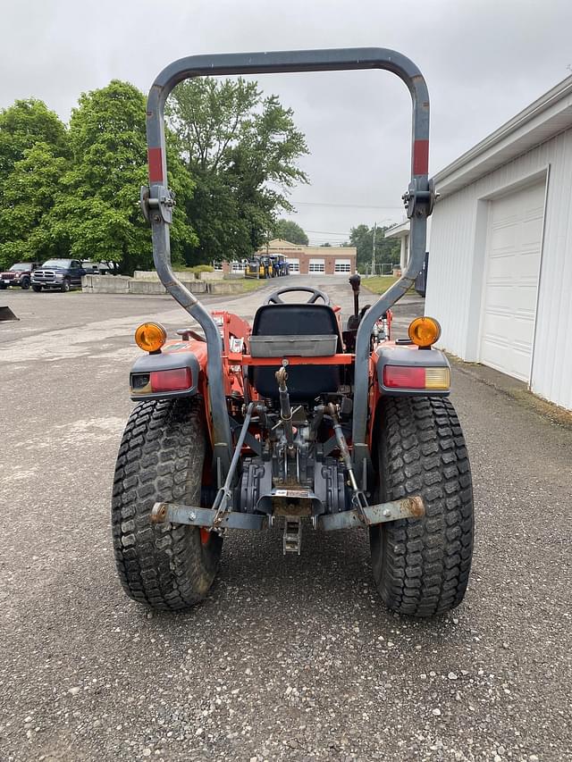 Image of Kubota L2501 equipment image 4
