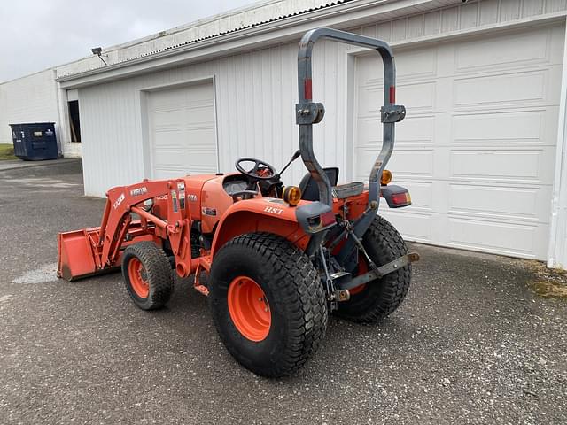 Image of Kubota L2501 equipment image 3