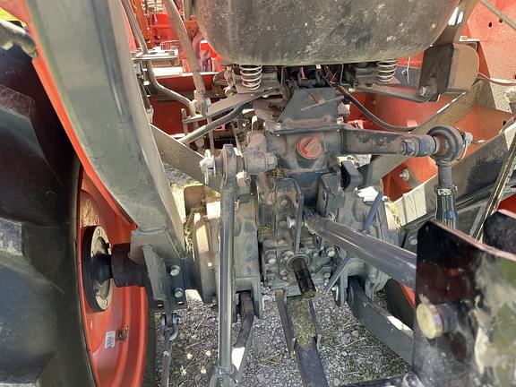 Image of Kubota L2501 equipment image 4