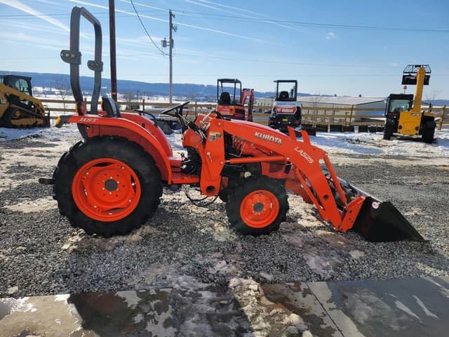 Image of Kubota L2501D equipment image 3