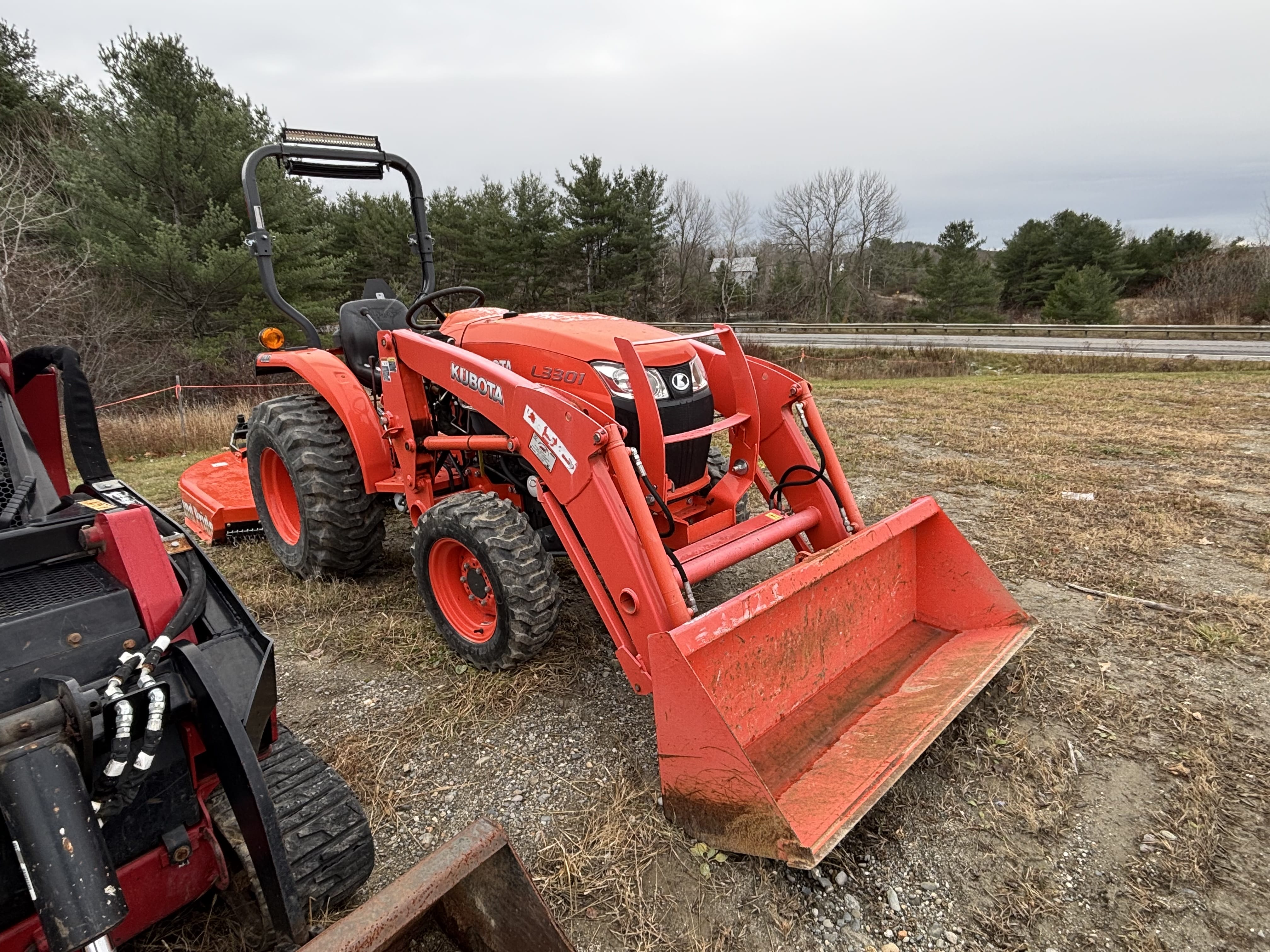 2018 Kubota L3301DT Equipment Image0