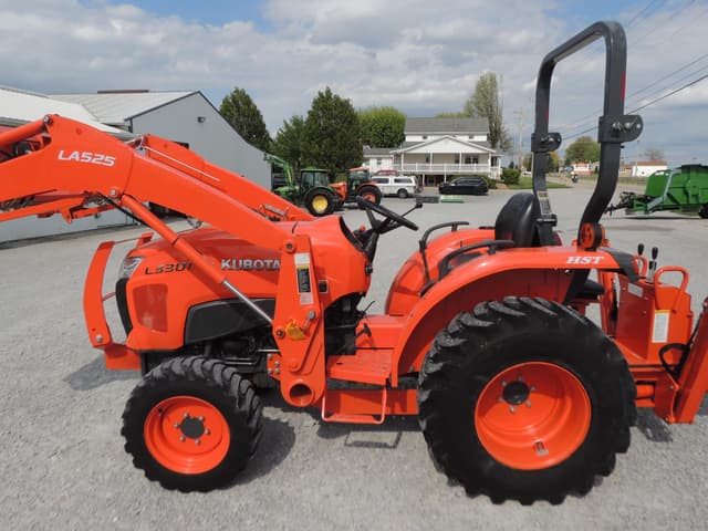 Image of Kubota L3301D HST equipment image 1