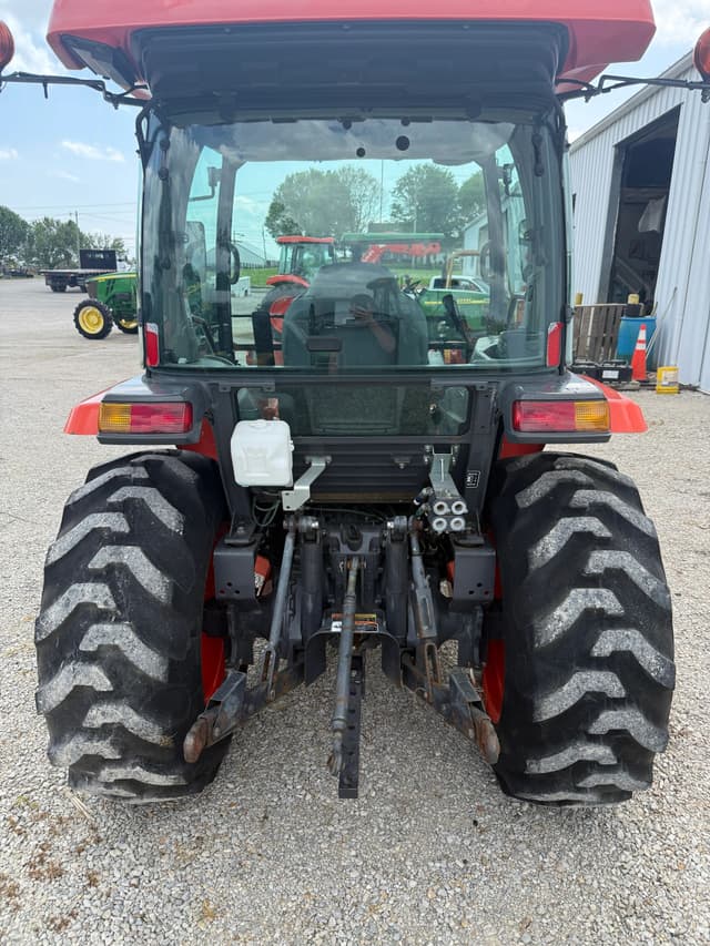 Image of Kubota L3560 equipment image 3