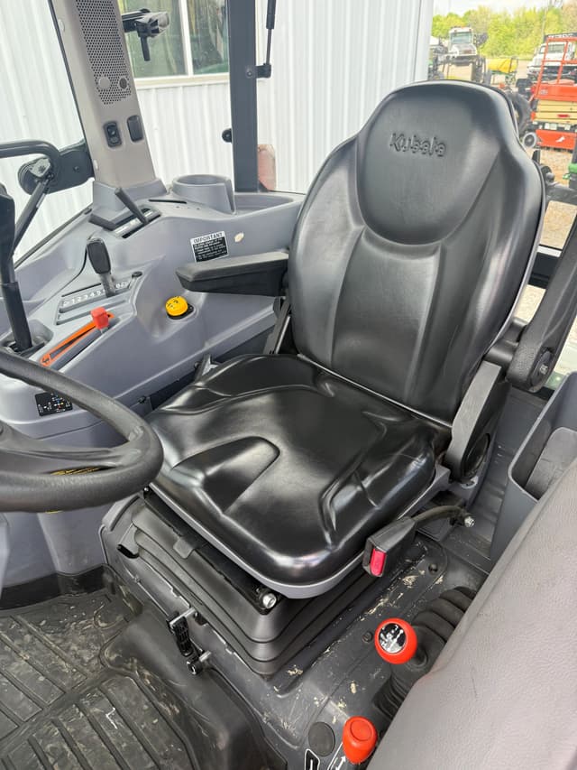Image of Kubota L3560 equipment image 4