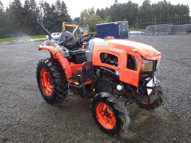 Image of Kubota L3560 equipment image 2