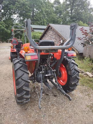 Image of Kubota L3901 equipment image 2