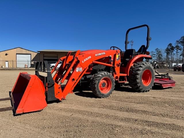 Image of Kubota L3901 equipment image 1