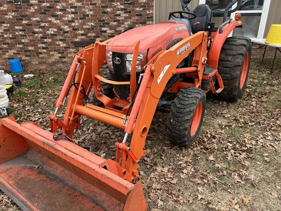 2018 Kubota L4060 Equipment Image0
