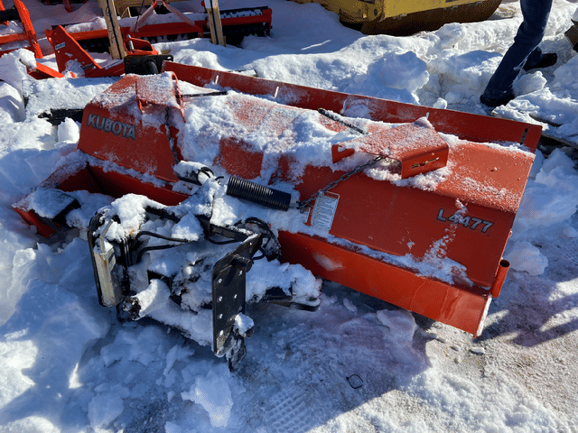 Image of Kubota L4477 equipment image 3