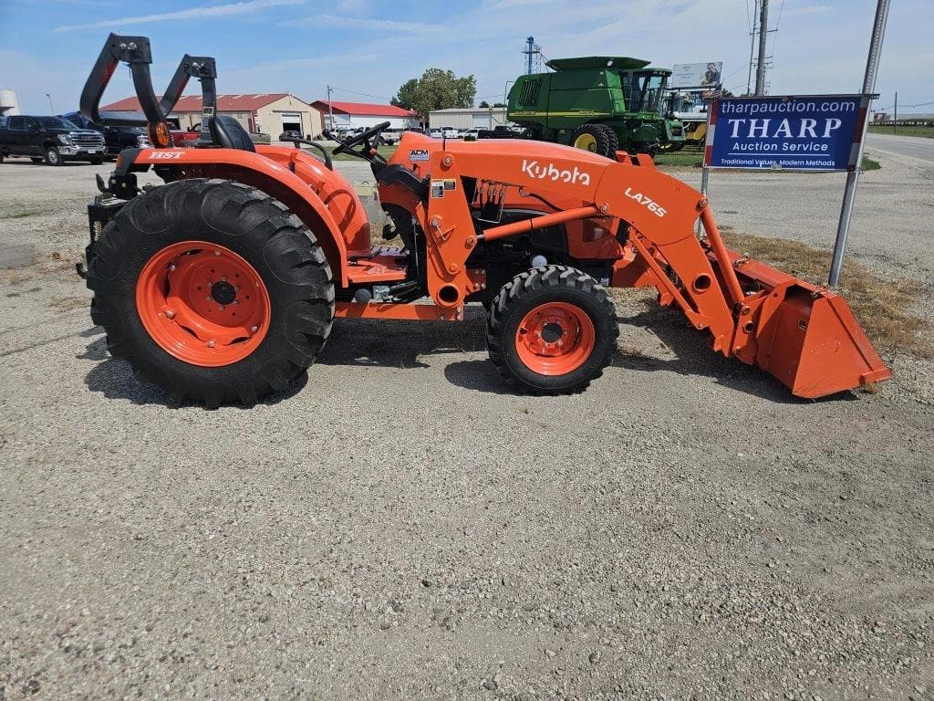 Image of Kubota L4701 Primary image