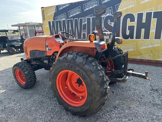 Image of Kubota L4701 equipment image 1