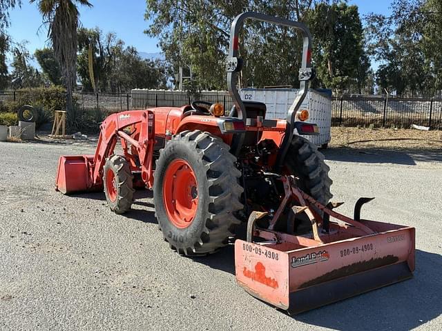 Image of Kubota L4701 equipment image 3