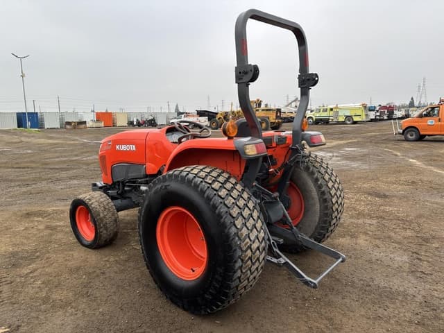 Image of Kubota L4701D equipment image 3