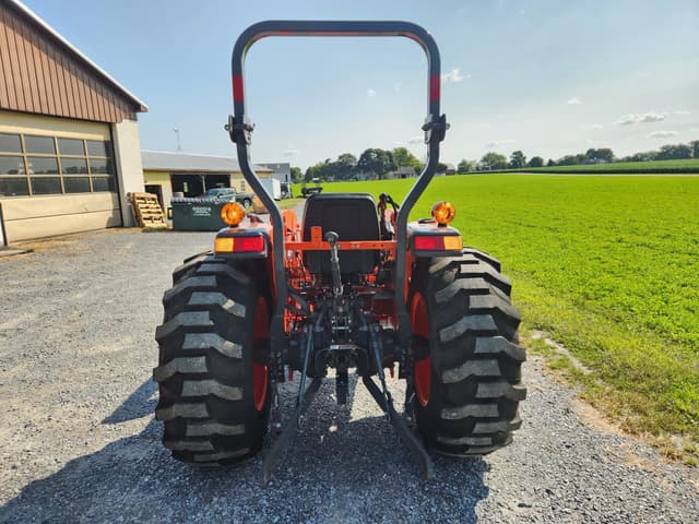 Image of Kubota L4701HST equipment image 3