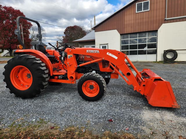 Image of Kubota L4701HST equipment image 1