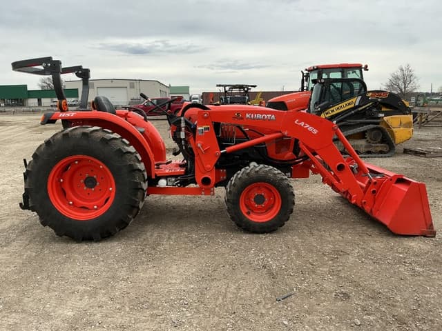 Image of Kubota L4701HST equipment image 3