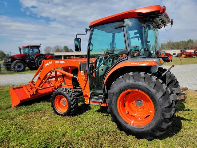 Image of Kubota L4760HSTC equipment image 3