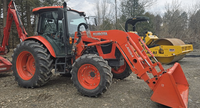 Image of Kubota M5-091 equipment image 3