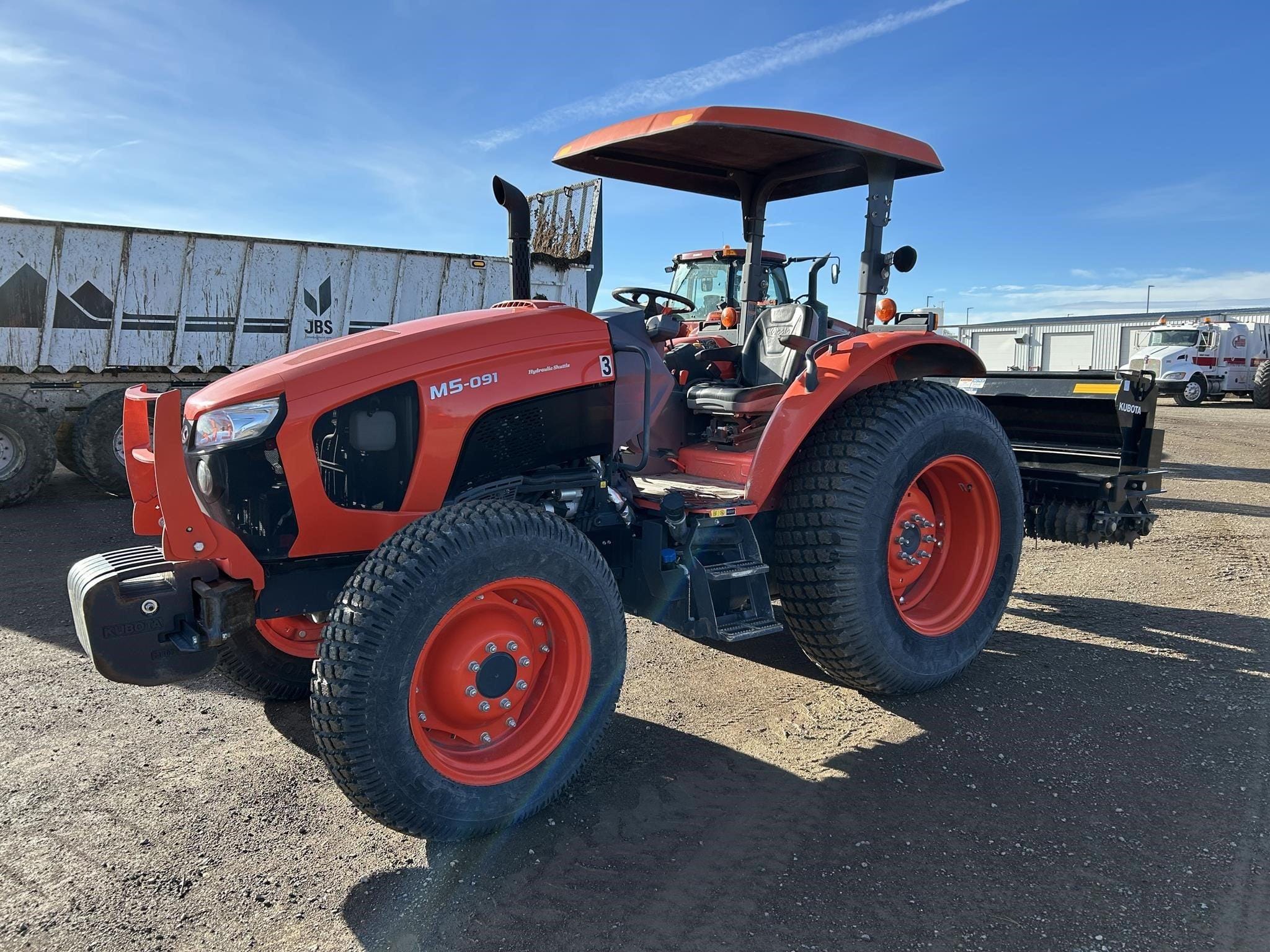 2018 Kubota M5-091 Equipment Image0
