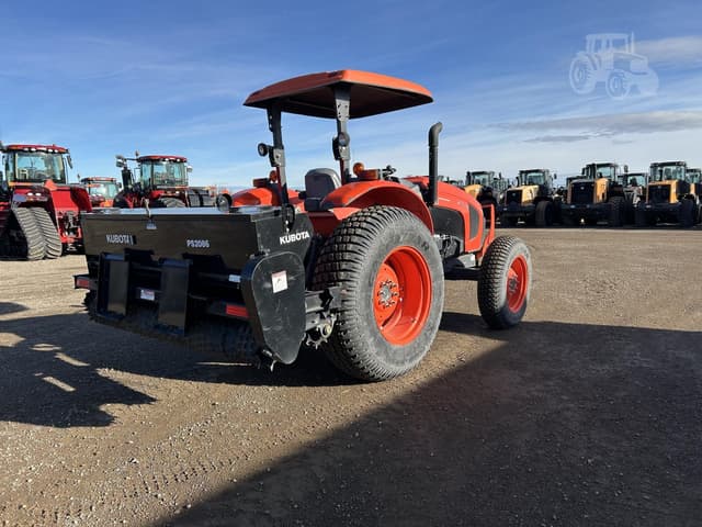Image of Kubota M5-091 equipment image 4
