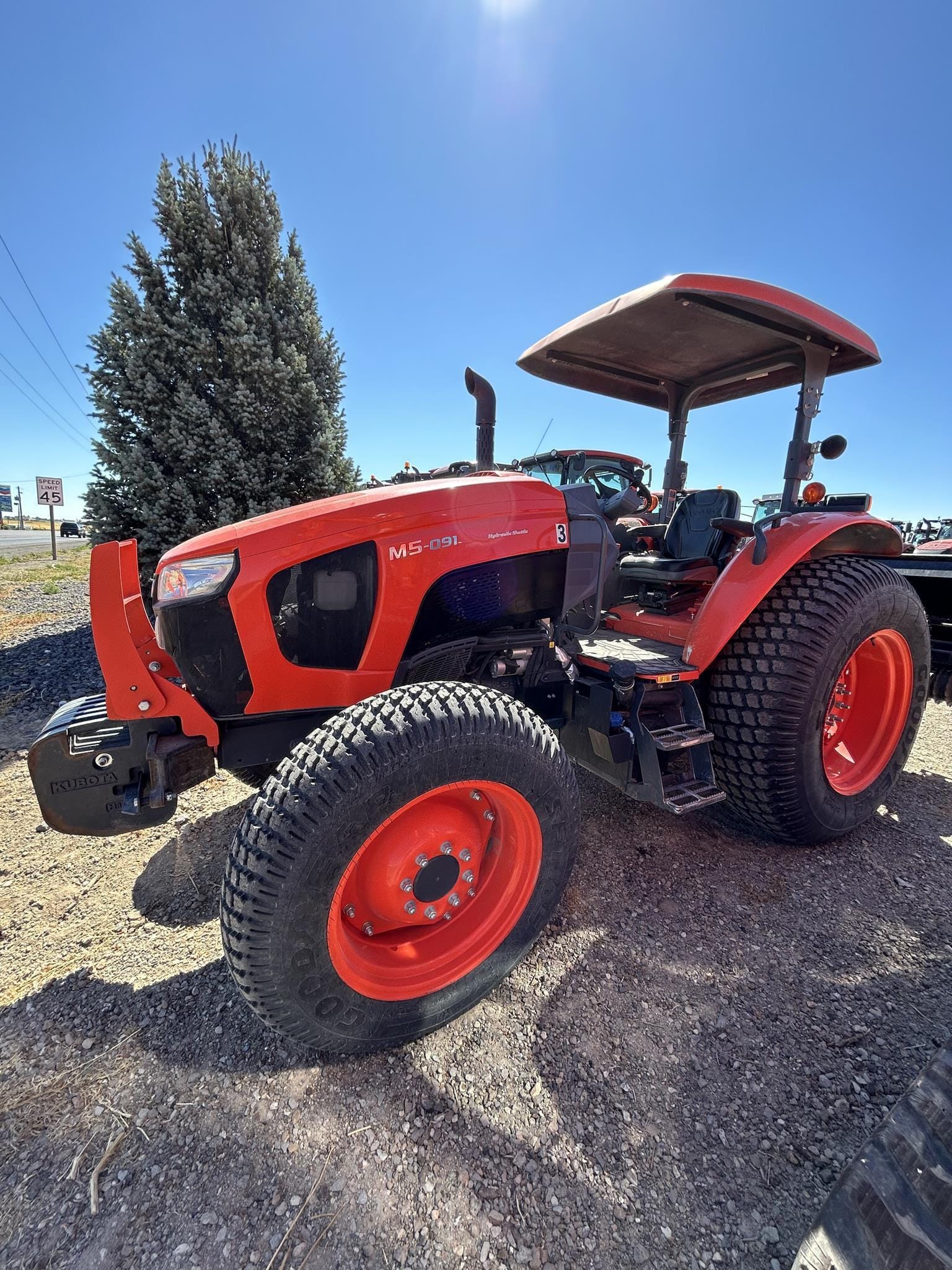 2018 Kubota M5-091 Equipment Image0