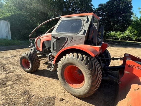 Image of Kubota M5-111 equipment image 2