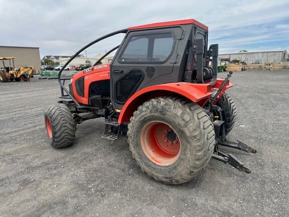 Image of Kubota M5-111 equipment image 2